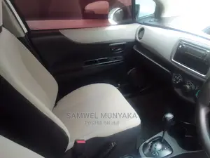 Toyota Vitz 1.3 AWD 3dr 2014 White