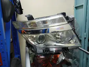 Nissan Elgrand Headlight Xenon.