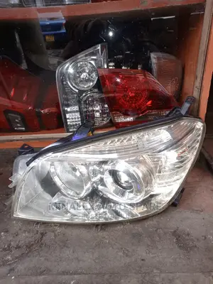 Headlight Rav-4 Ac31 Zenon Complete With Computer And Bulbs