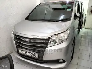 Toyota Noah 2015 Silver