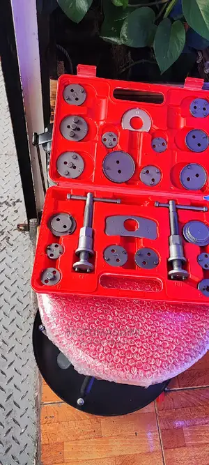 22 Piece Universal Car Disc Brake Caliper Wind Back Tool Kit