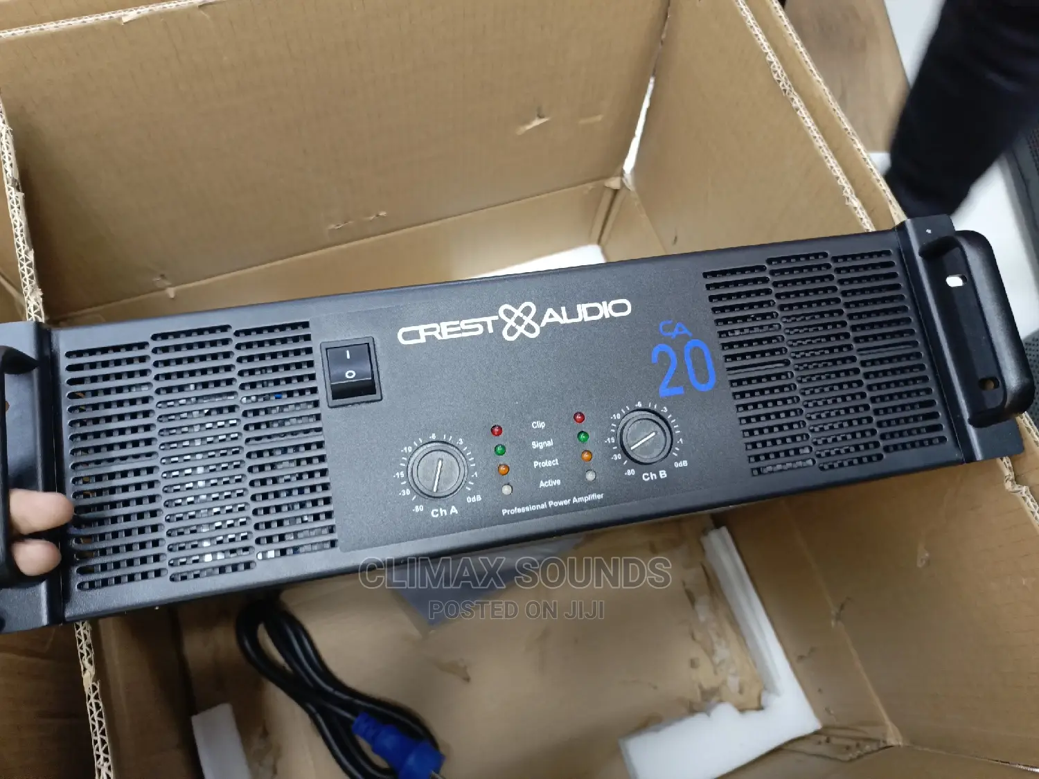 Crest Audio CA 20 Power Amplifier