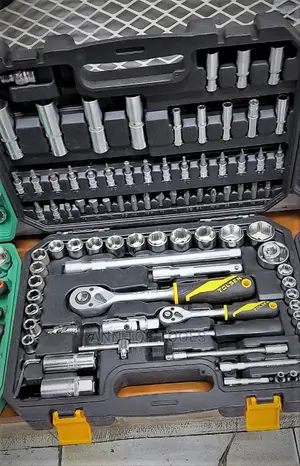 Tolsen 94 Pieces Tool Box Kit.