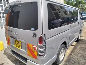 Toyota HiAce 2010 Silver