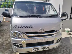 Toyota HiAce 2010 Silver