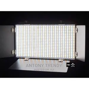 Studio Light Pro Led 600 With Stand - 35w