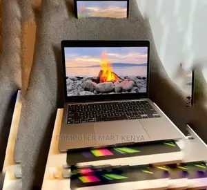 New Laptop Apple MacBook Pro 8GB Apple M2 SSD 256GB