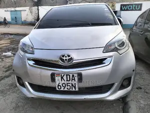 Toyota Ractis 1.5 FWD 2015 Silver