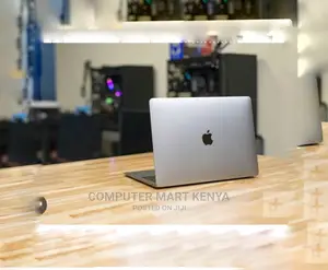 New Laptop Apple MacBook Pro 8GB Apple M2 SSD 256GB