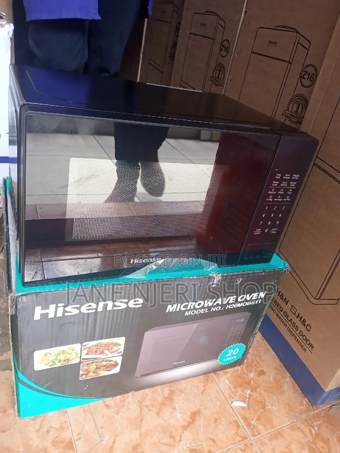 20 Liters Black Microwave