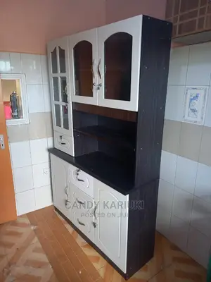 White Kitchen Cabinet
