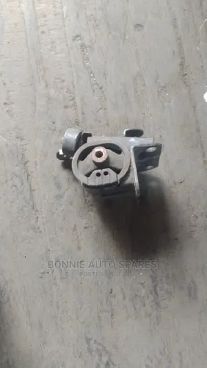 1az Avensis/Voxy/Noah Gearbox Mounting