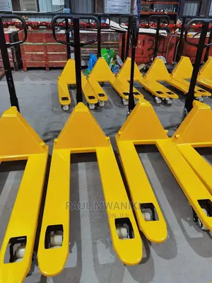 Pallet Truck Trolley 3000 Kgs.(Hydrauric)