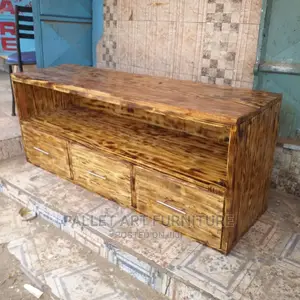 Pallet Tv Stand