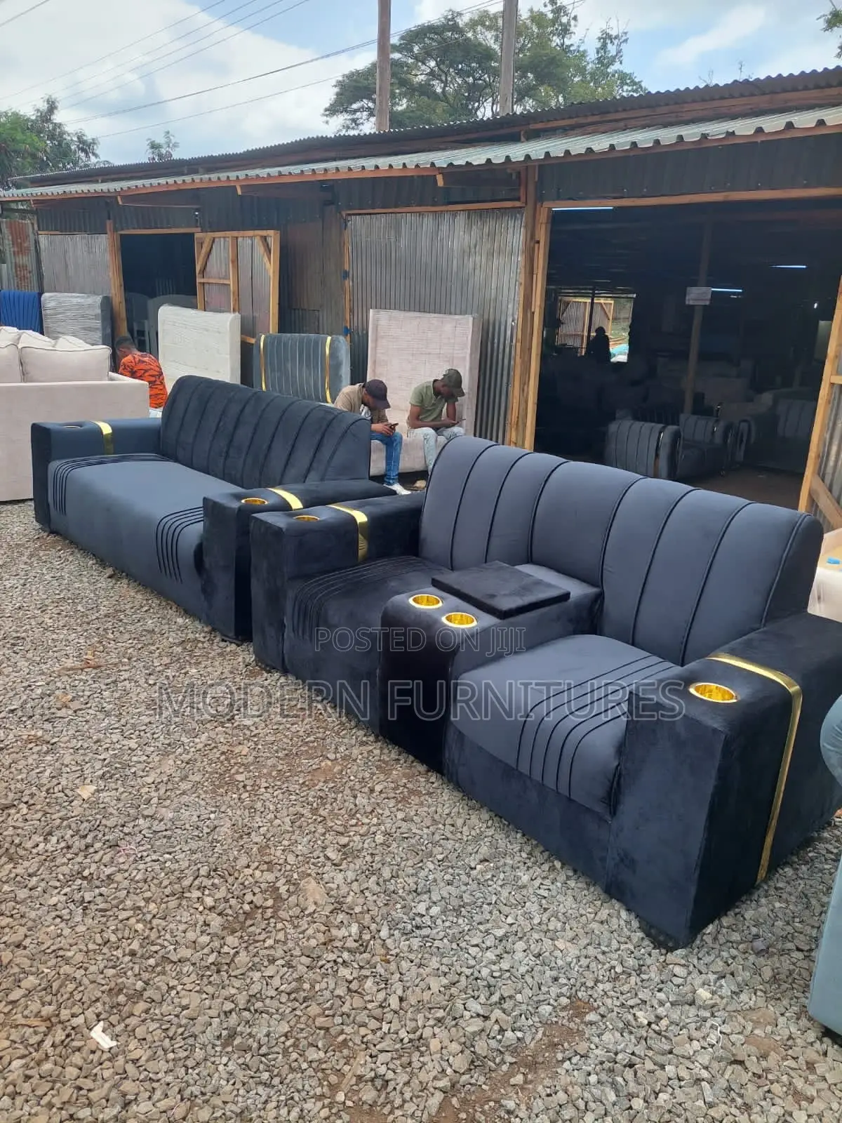 5 Seater Sofa With Storage