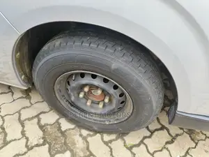 Toyota HiAce 2017 Silver