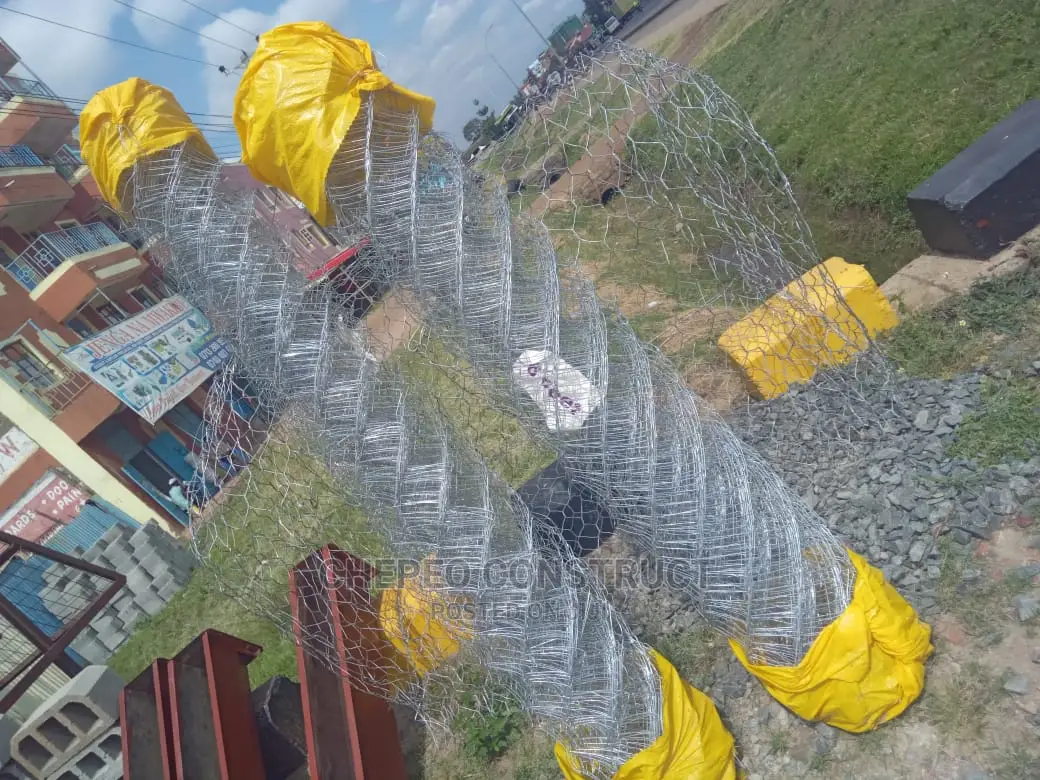 Chainlinks With Heavy Guage