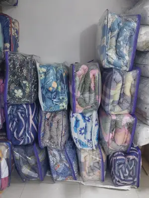 Duvet 4*6 1 Bedsheet 2 Pillow Case