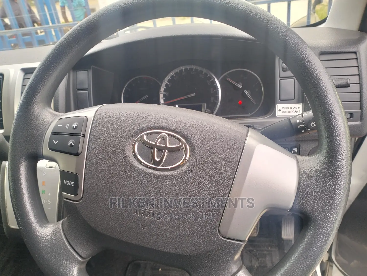 Toyota Grand HiAce 2016 White