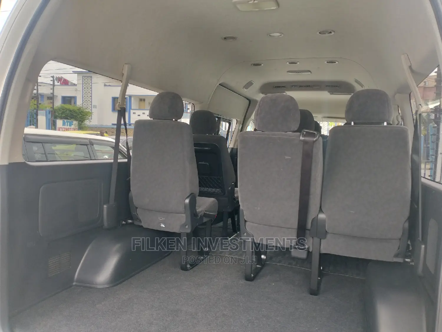 Toyota Grand HiAce 2016 White
