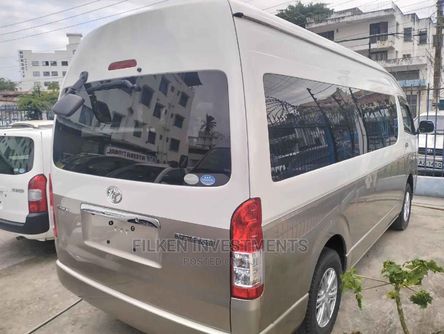 Toyota Grand HiAce 2016 White