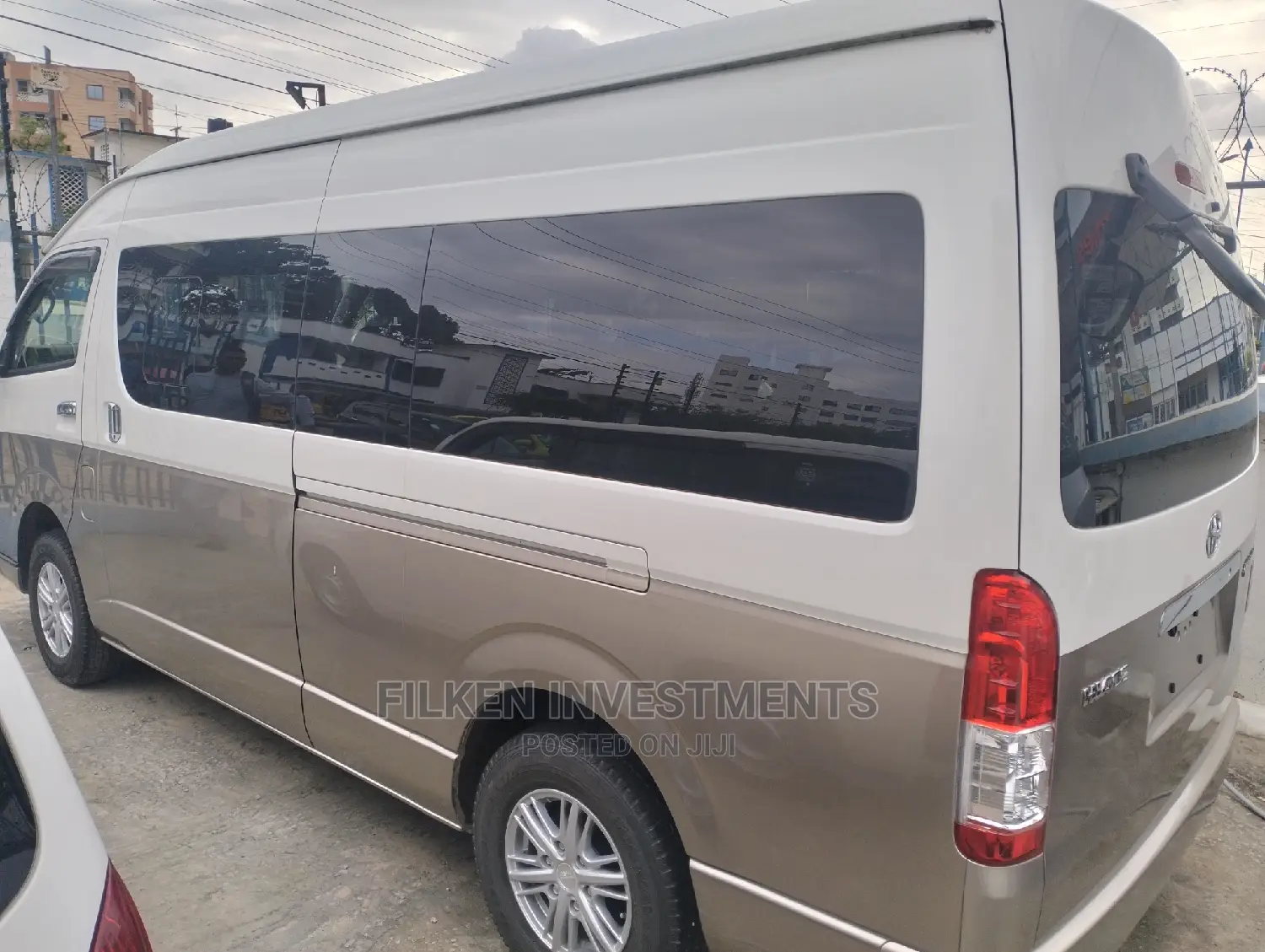 Toyota Grand HiAce 2016 White