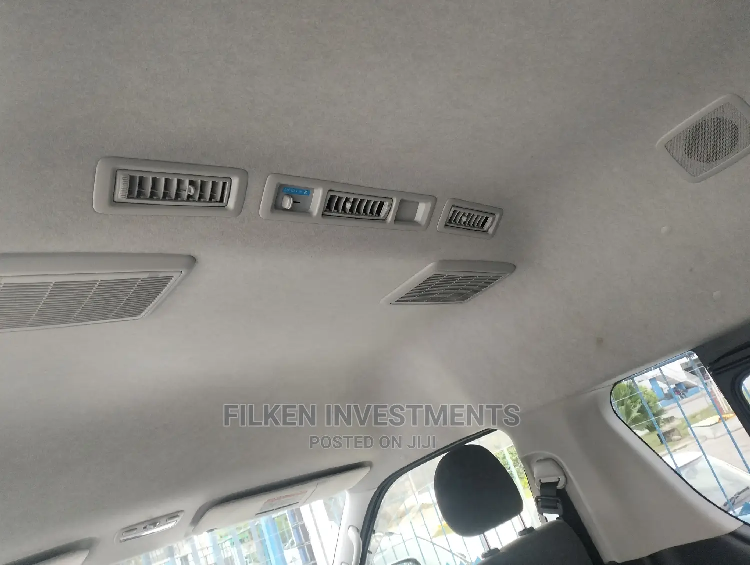 Toyota Grand HiAce 2016 White