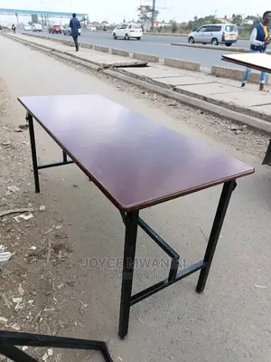Foldable Table Size 5ft by 2fy