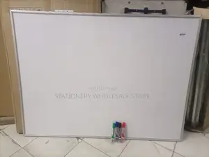 Heavy Duty Single Sided Whiteboard With Markers