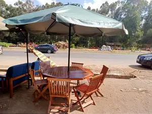 6 Seater Foldable Outdoor Set With an Umbrella