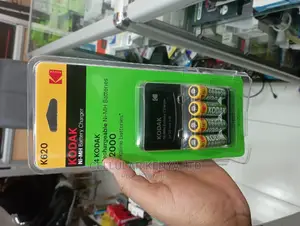 Kodak Rechargeable Battery With Charger 2100mah AA 4 Pack