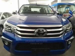 Toyota Hilux 2016 Blue