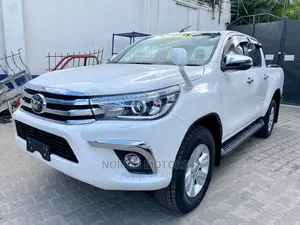 Toyota Hilux 2018 Off white