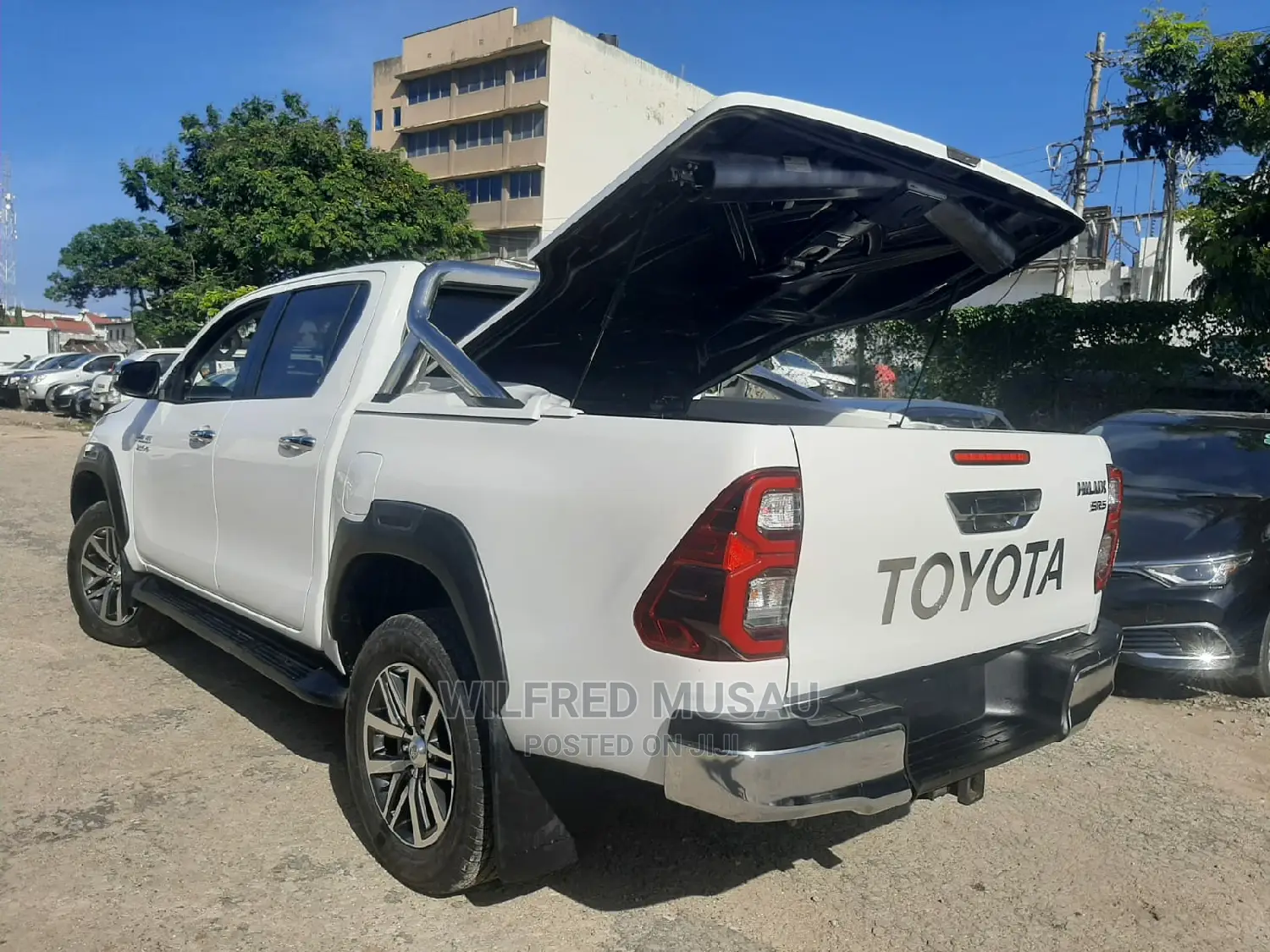 Toyota Hilux 2016 White