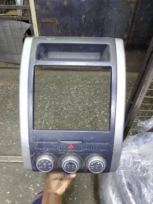 Nissan Xtrail T31 Radio Ac Console