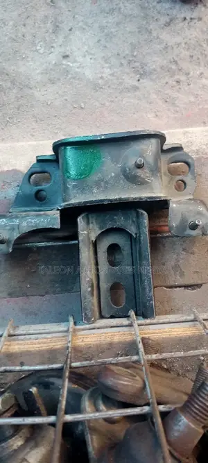 Mazda Demio 2012 Gear Box Mountain