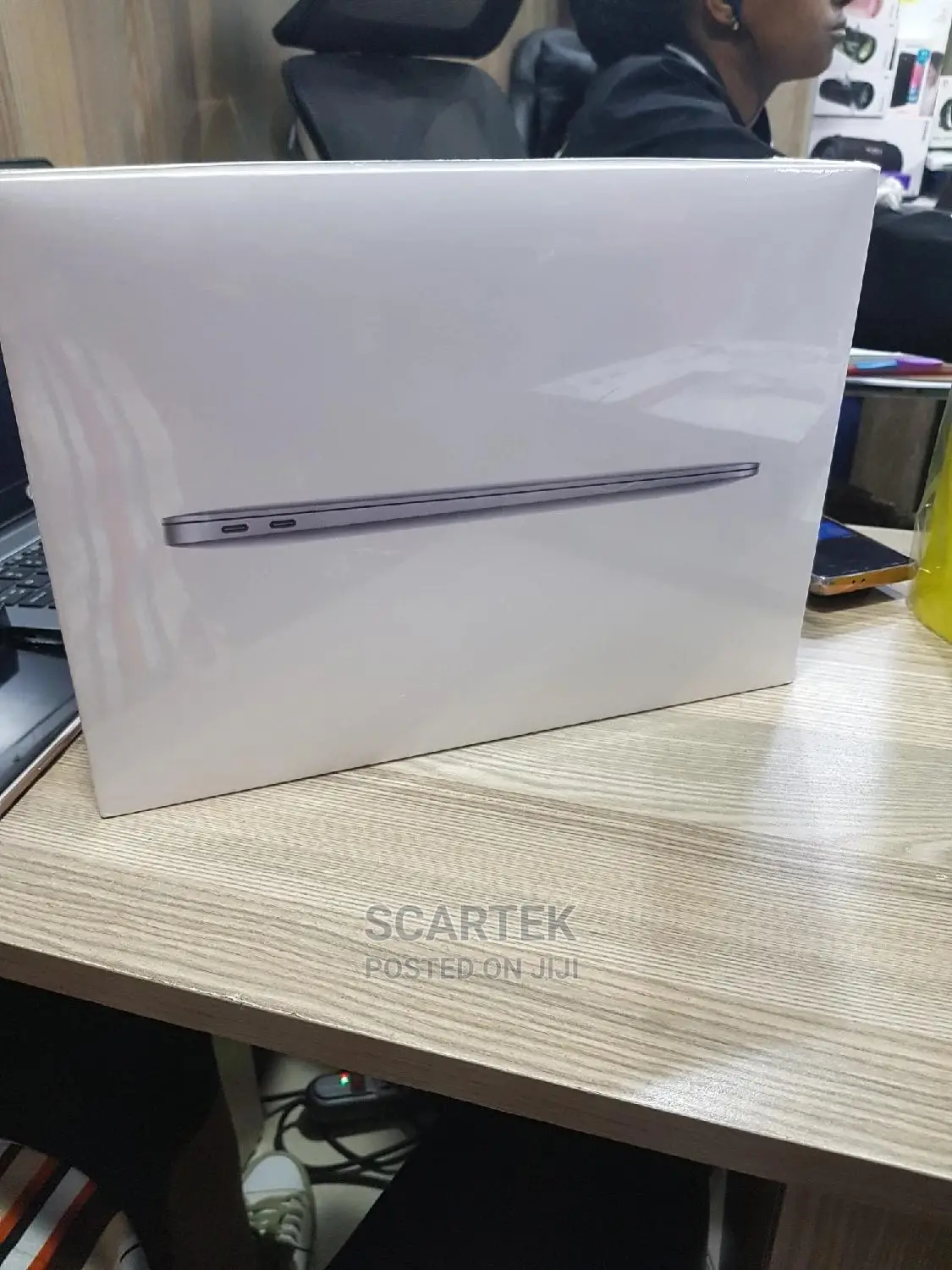 Apple Macbook Air