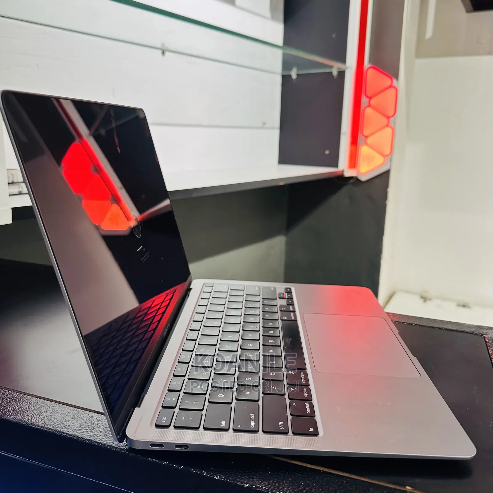 Laptop Apple MacBook Air 2020 8GB Intel Core I3 SSD 256GB