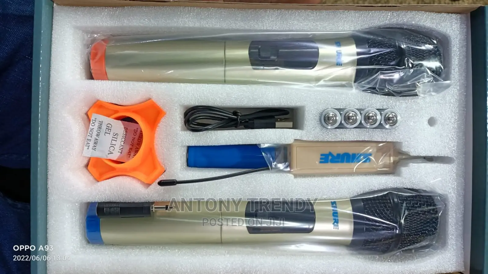 UHF Wireless Microphone System