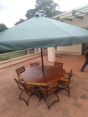 6 Seater Outdoor Set Plus Umbrella