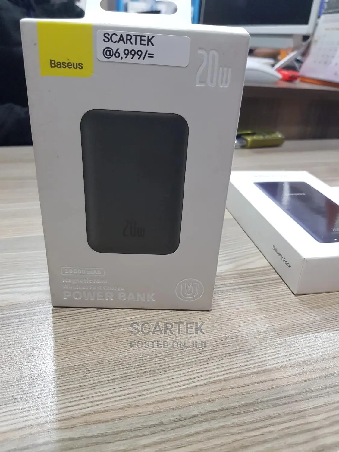 Magnetic Mini Wireless Fast Charge Power Bank