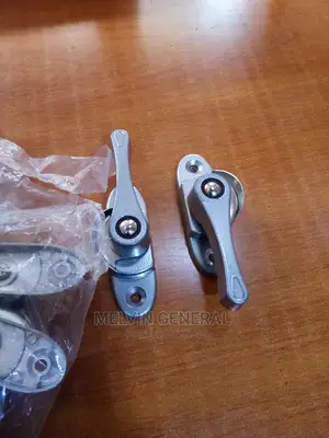 Natural Crescent Handle