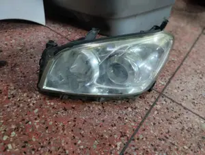 Toyota Rav4 2012 Model Nonxenon Headlight Assembly