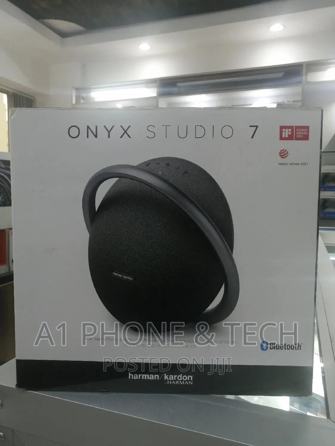 Harman Kardon ONYX Studio 7