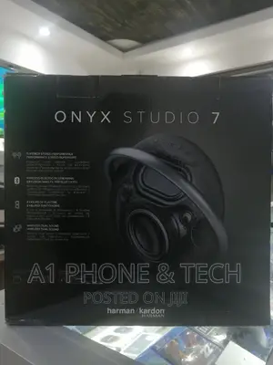 Harman Kardon ONYX Studio 7