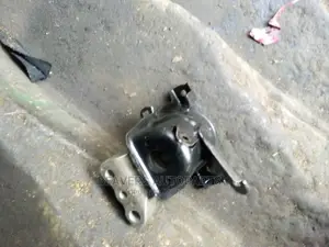 Wish 2002-2005 Engine Mount