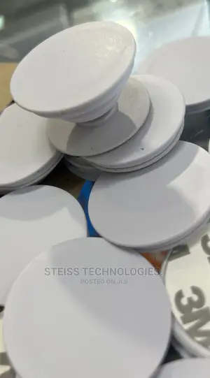 White and Black Pop Sockets.