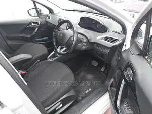 Peugeot 208 2019 White
