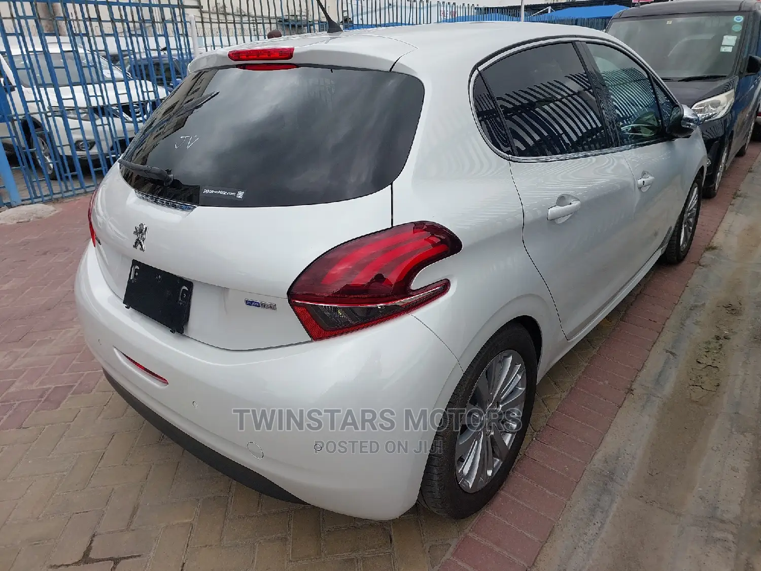 Peugeot 208 2019 White