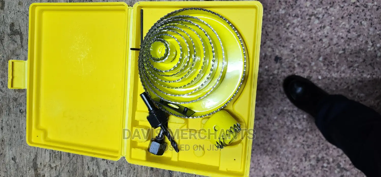 Hole Saw With Different Size Blades